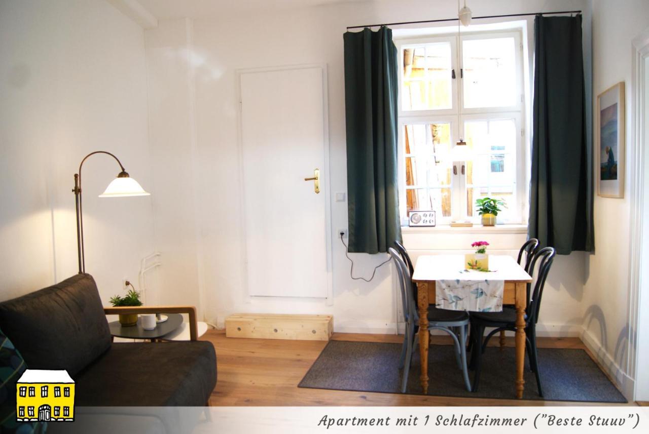 Das Gelbe Haus - Drei Besondere Ferienwohnungen Flensburg Dış mekan fotoğraf