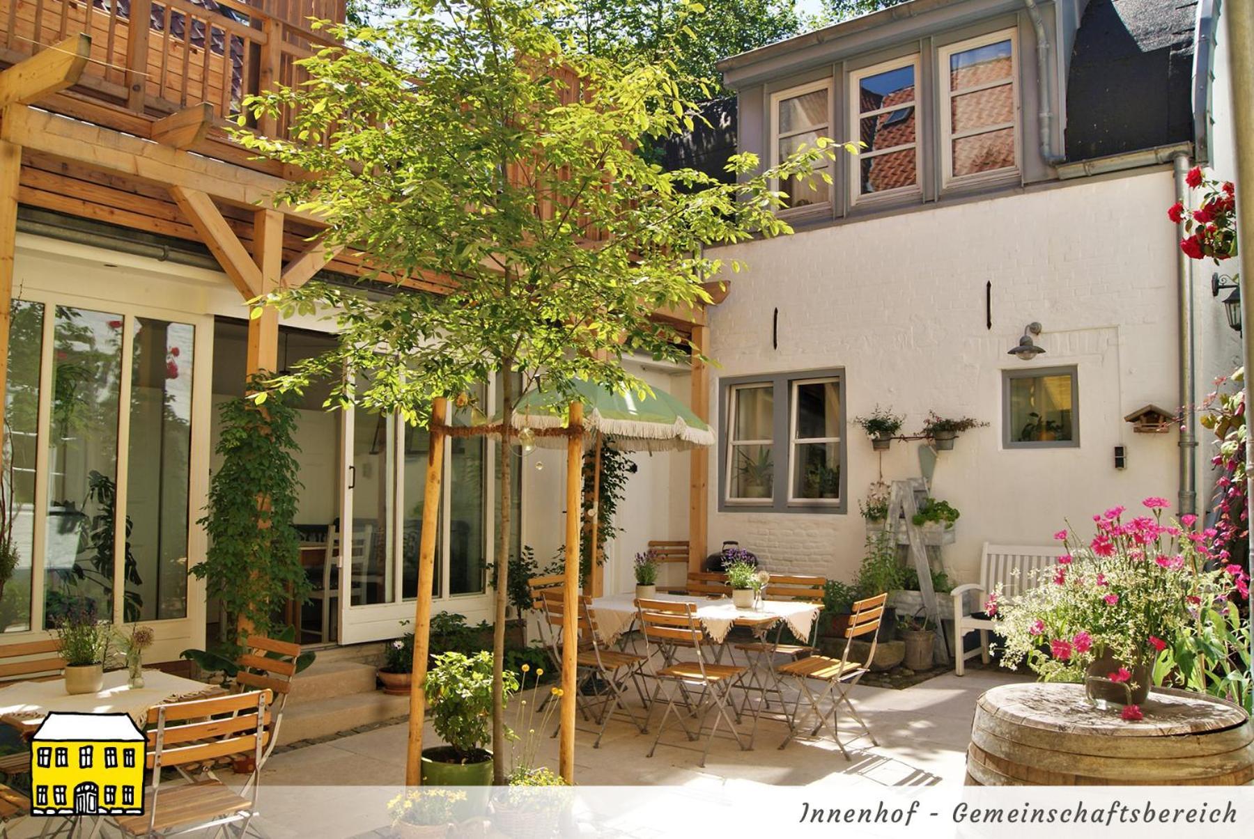 Das Gelbe Haus - Drei Besondere Ferienwohnungen Flensburg Dış mekan fotoğraf